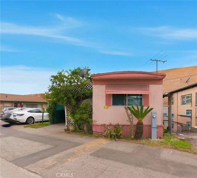 356 W Redondo Beach Boulevard 25, Gardena.