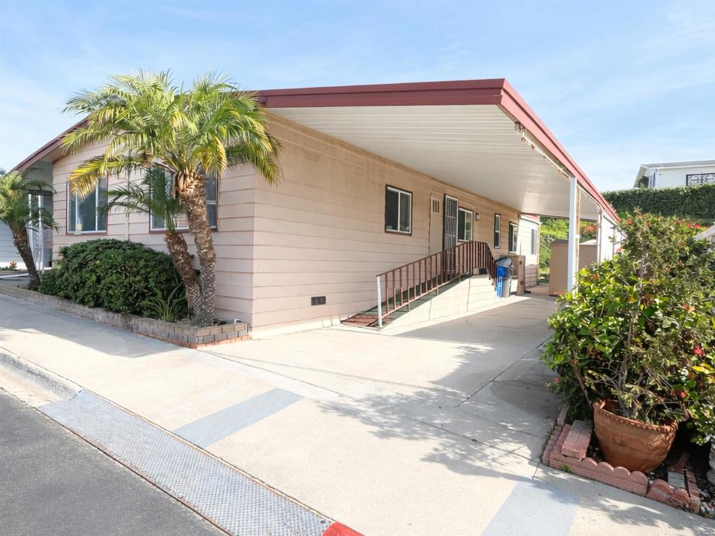 Photo of Listing #PTP2509223