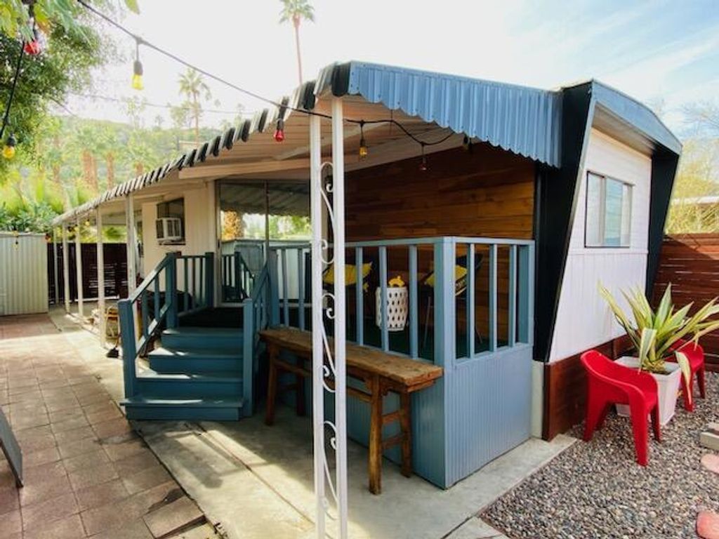 90 Jupiter Street, Palm Springs