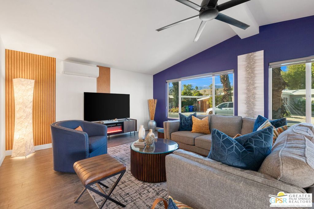 284 Avenida Andorra, Cathedral City
