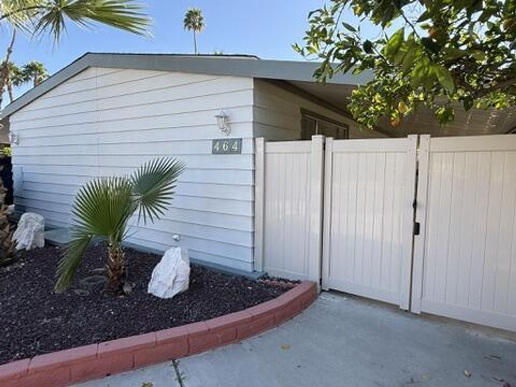464 Cerritos Way, Cathedral City