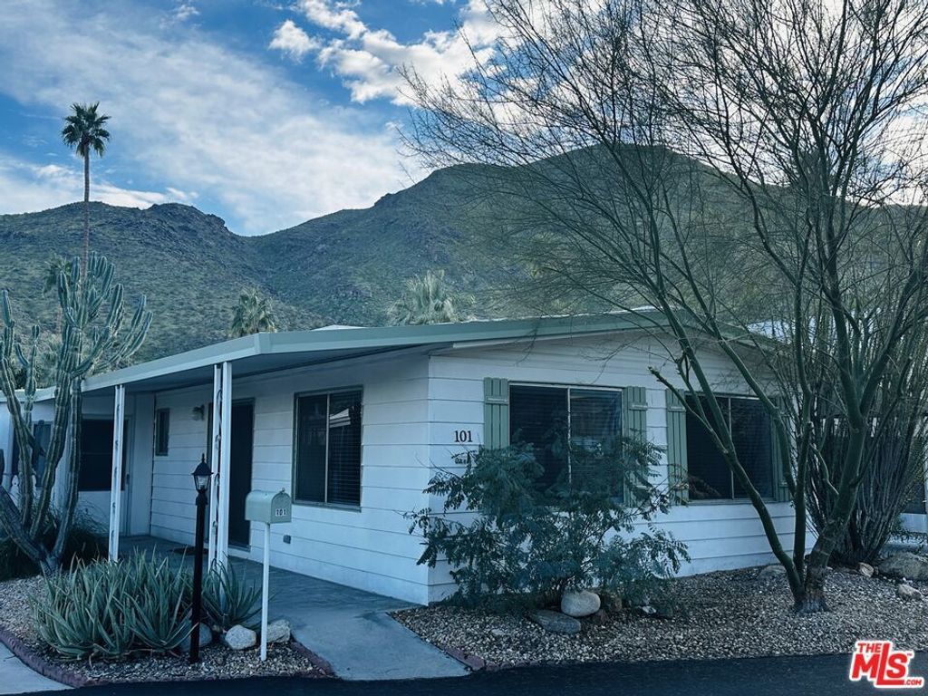 101 Santa Paula Street, Palm Springs