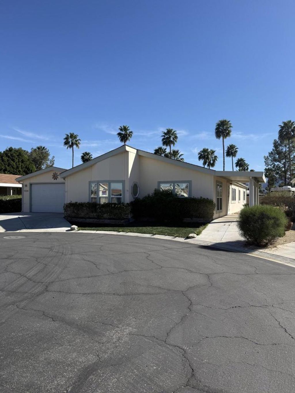 1324 Via Palmera, Cathedral City