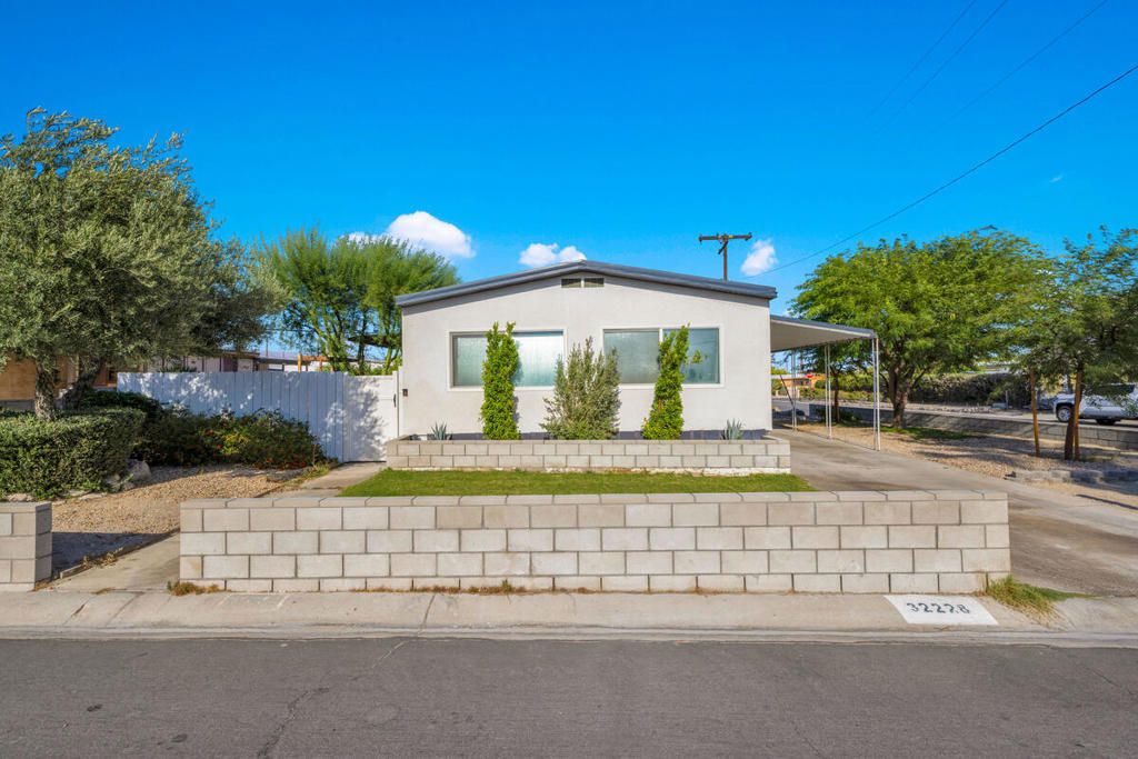 32228 Wells Fargo, Thousand Palms