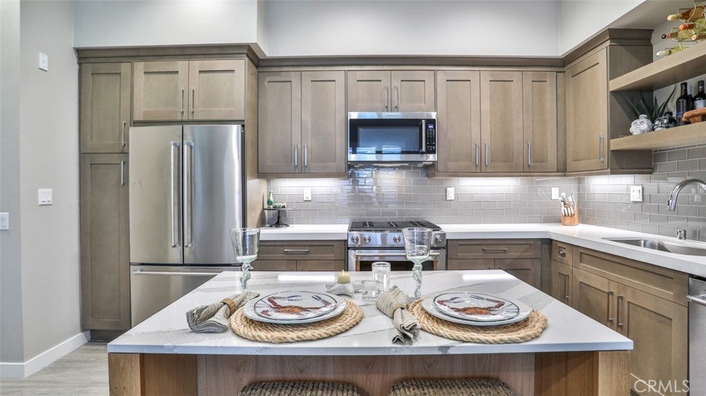 Photo of Listing #OC22228642