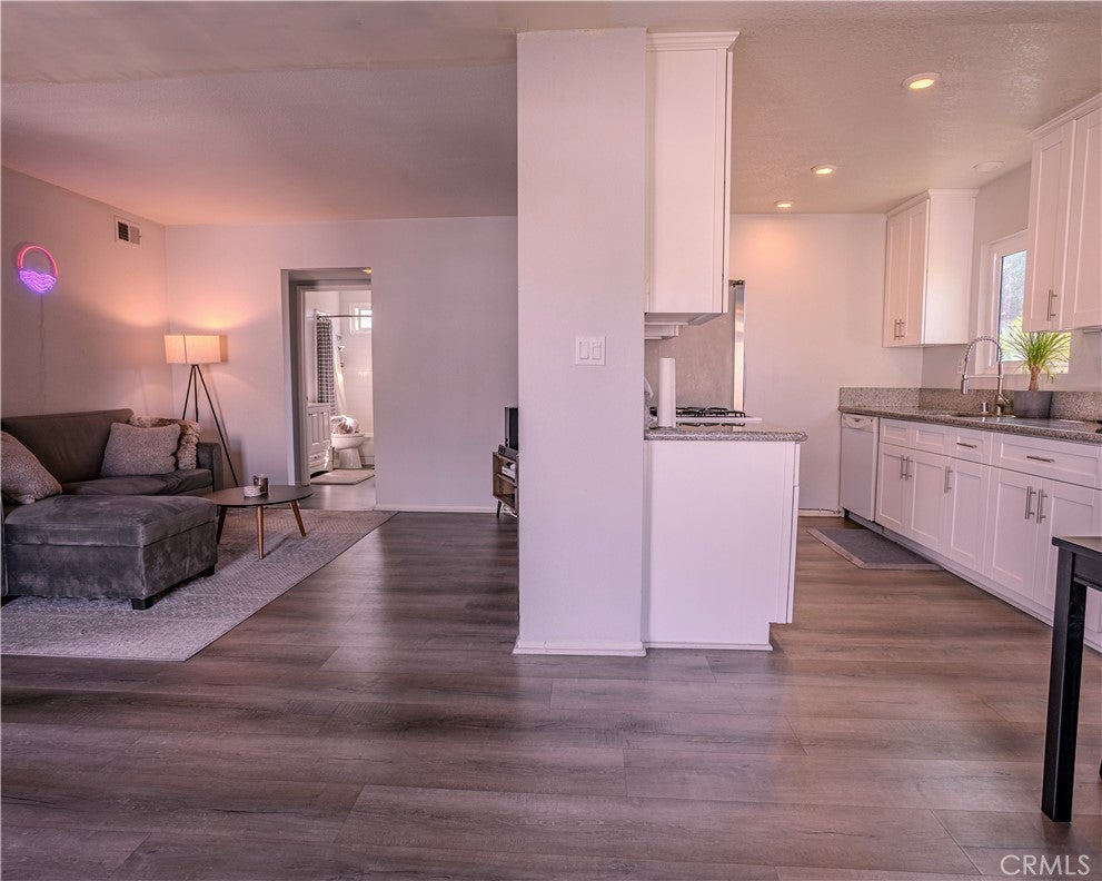 16835 Lynn Lane D, Huntington Beach Property Listing MLS® PW23197697