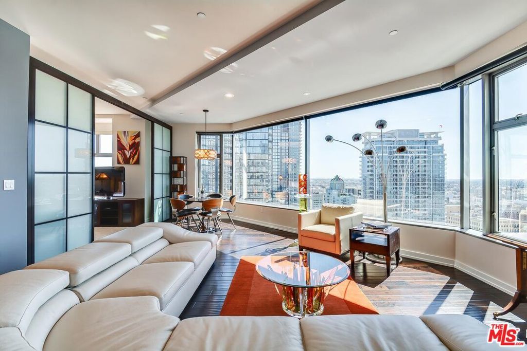 Photo of Listing #24405273