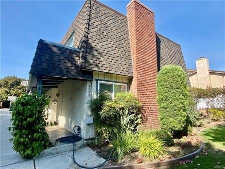 3933 Emerald Street