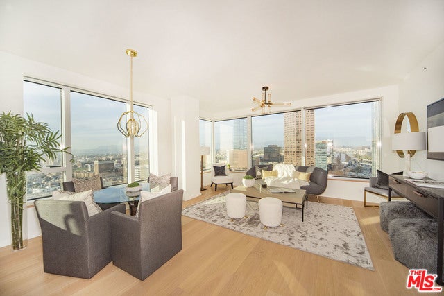 Photo of Listing #24413601