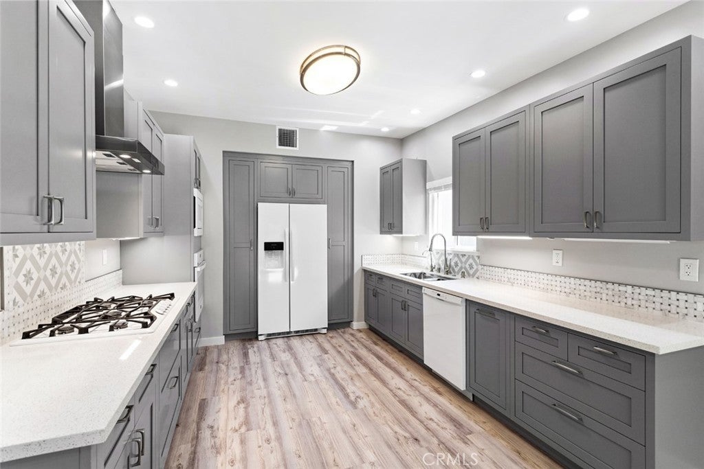 2322 Pullman Lane