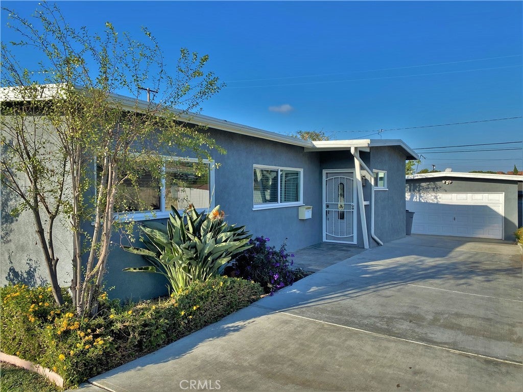 3327 Dalemead Street