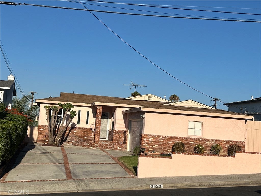 2523 Brian Avenue