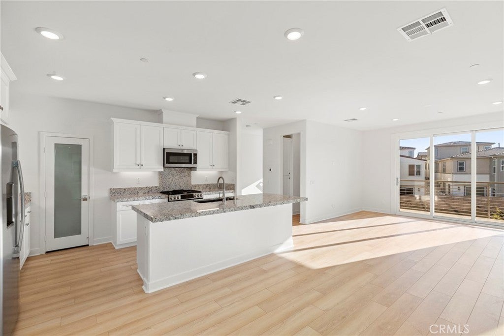 Photo of Listing #PW24181277