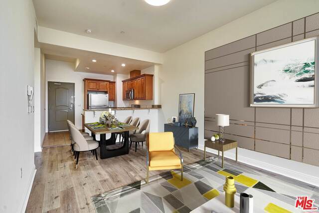 Photo of Listing #24436431