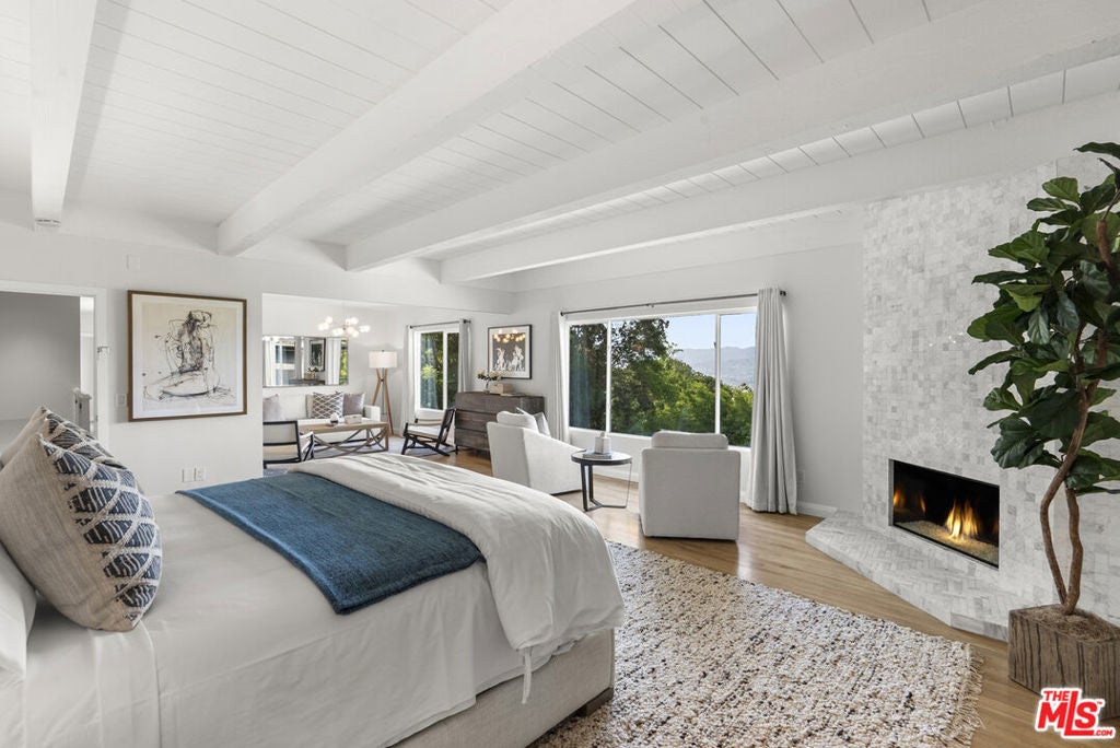 Photo of Listing #24441069