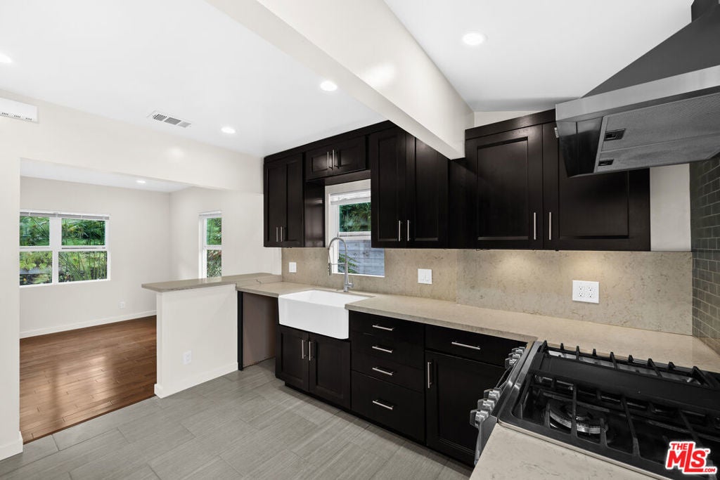 Photo of Listing #24447094