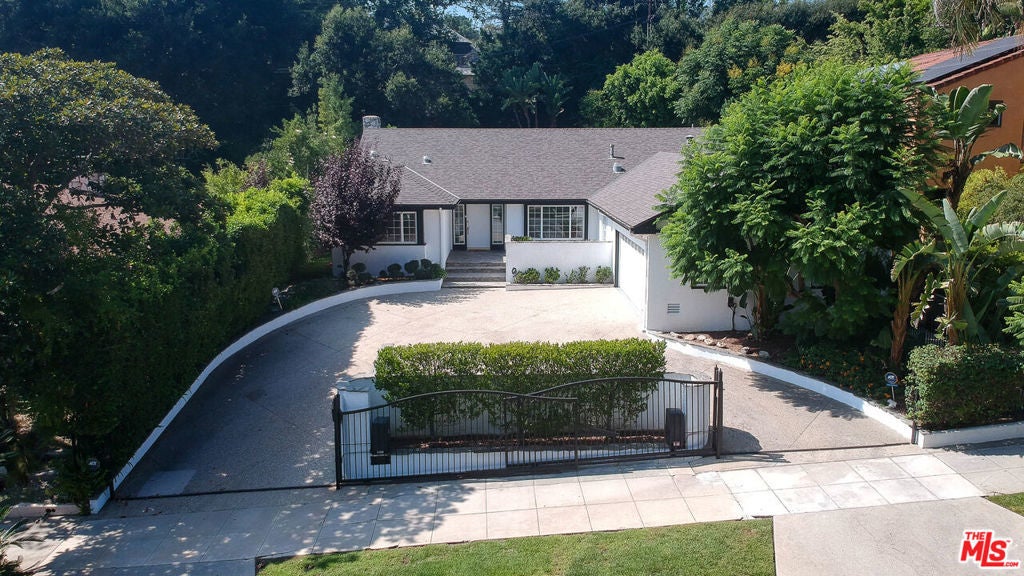 Photo of Listing #24451033