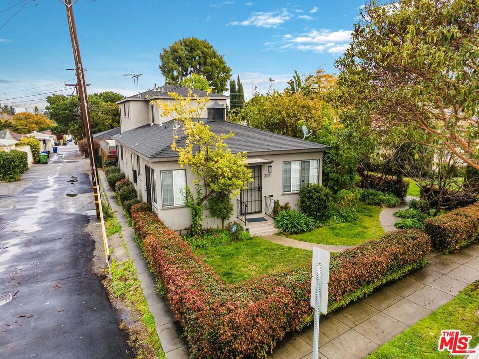 Photo of Listing #24452255