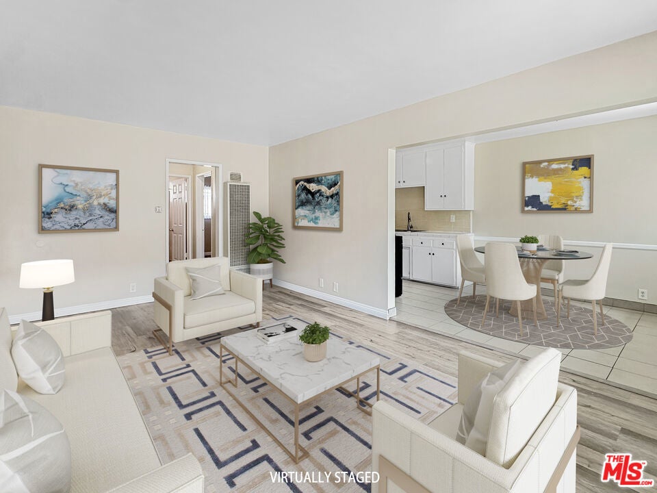 Photo of Listing #24452621