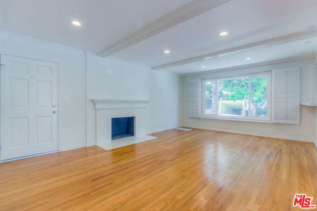 Photo of Listing #24453005