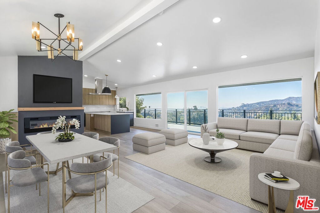 Photo of Listing #24450539