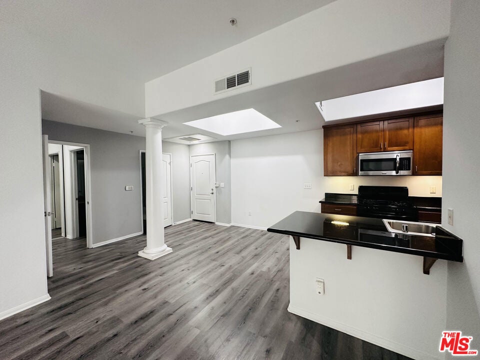 Photo of Listing #24454289