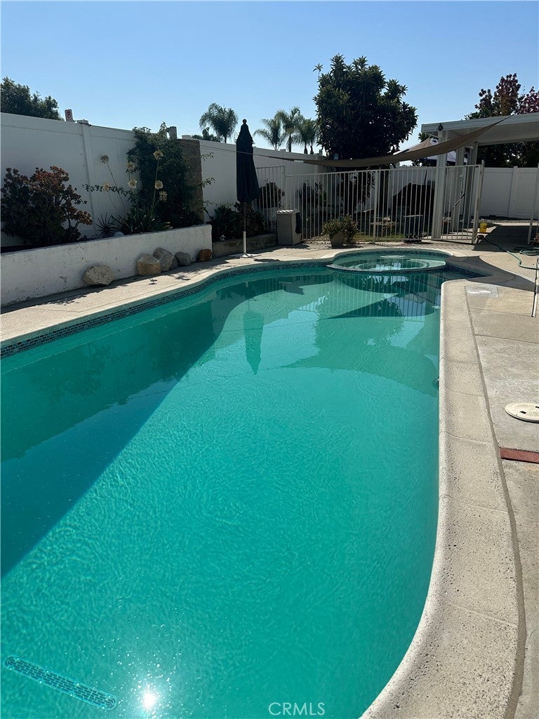 Photo of Listing #IG24216013