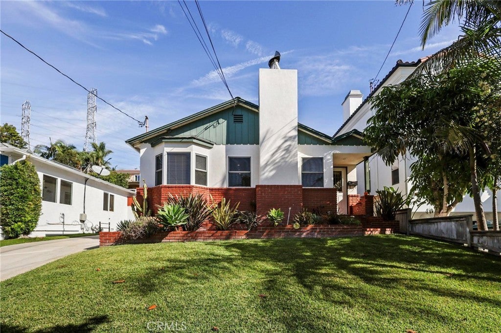 810 N Maria Avenue