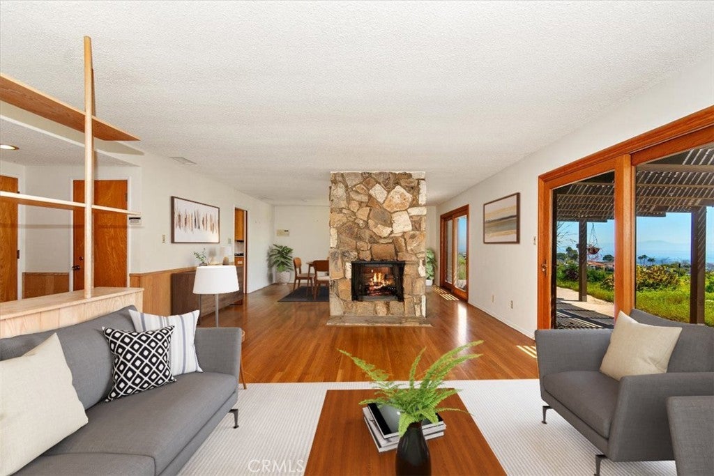 Photo of Listing #PV24218495