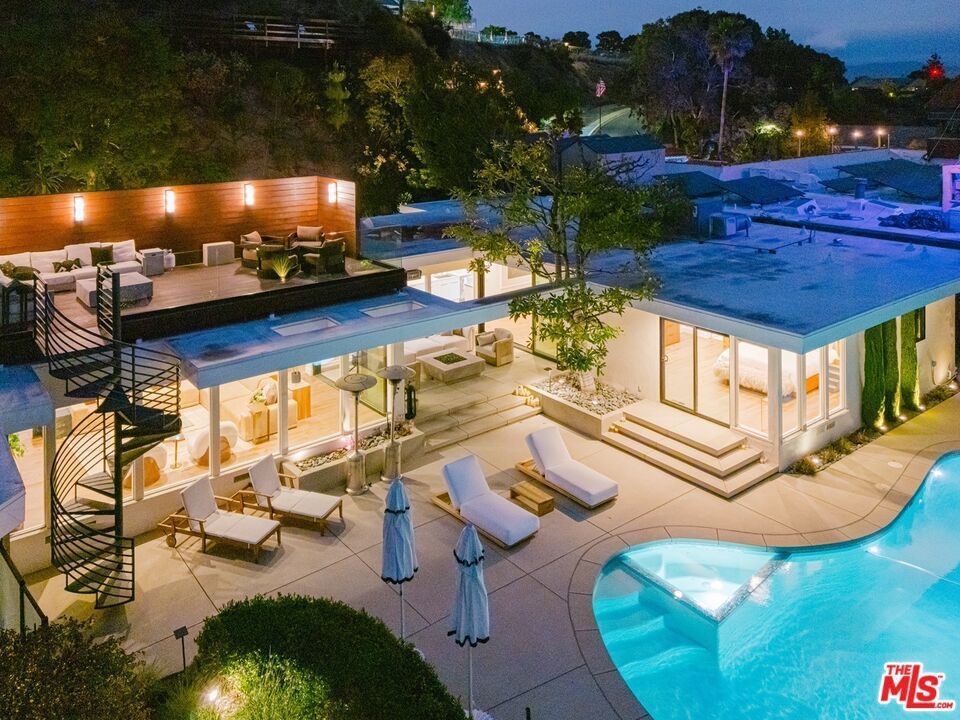 Photo of Listing #24458013