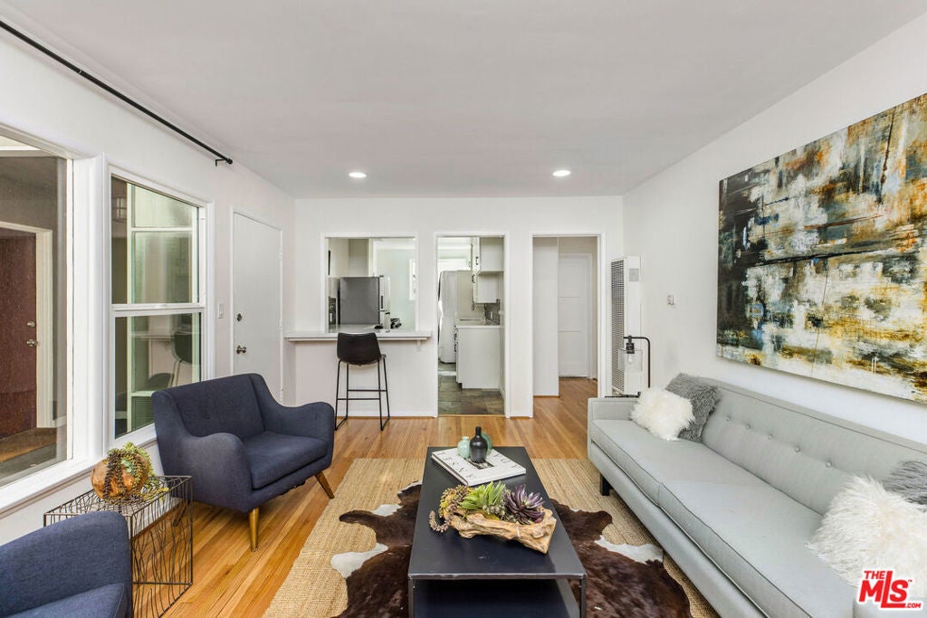 Photo of Listing #24459617