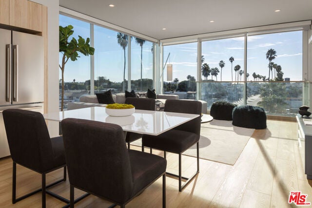 Photo of Listing #24460943