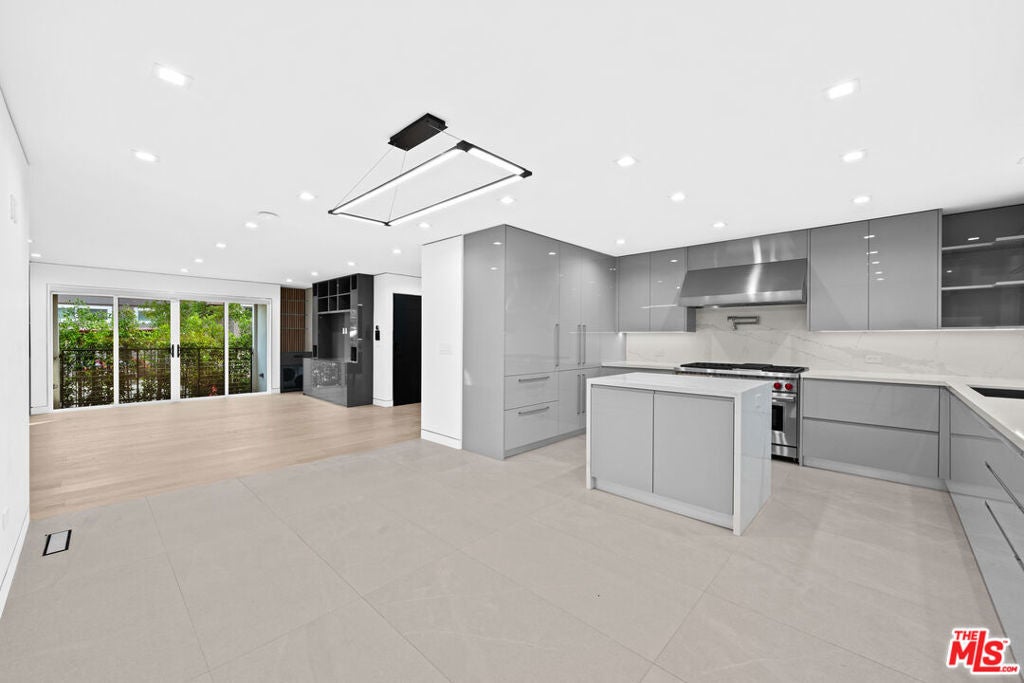 Photo of Listing #24461065