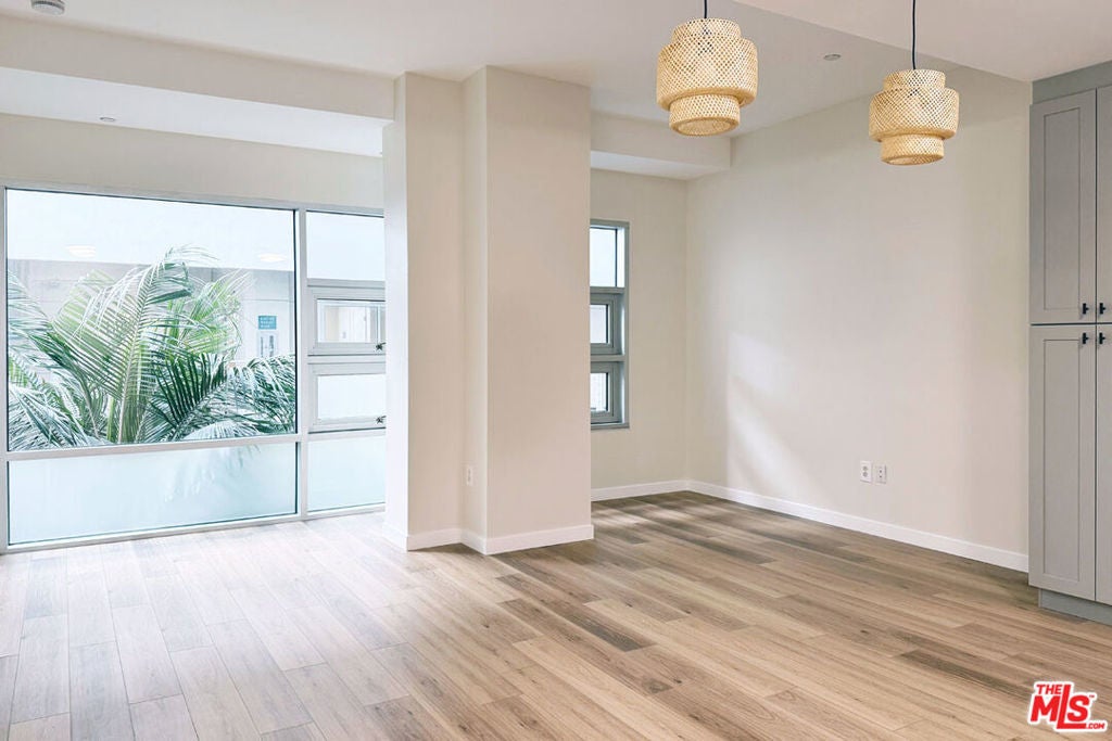 Photo of Listing #24461835