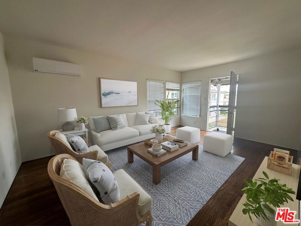 Photo of Listing #24462785