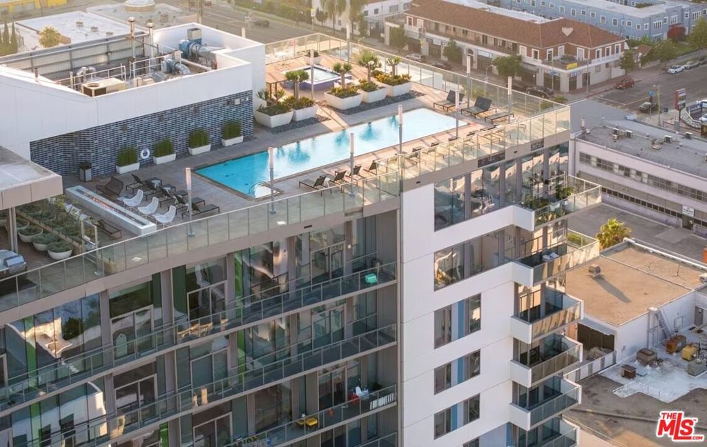 Photo of Listing #24465921