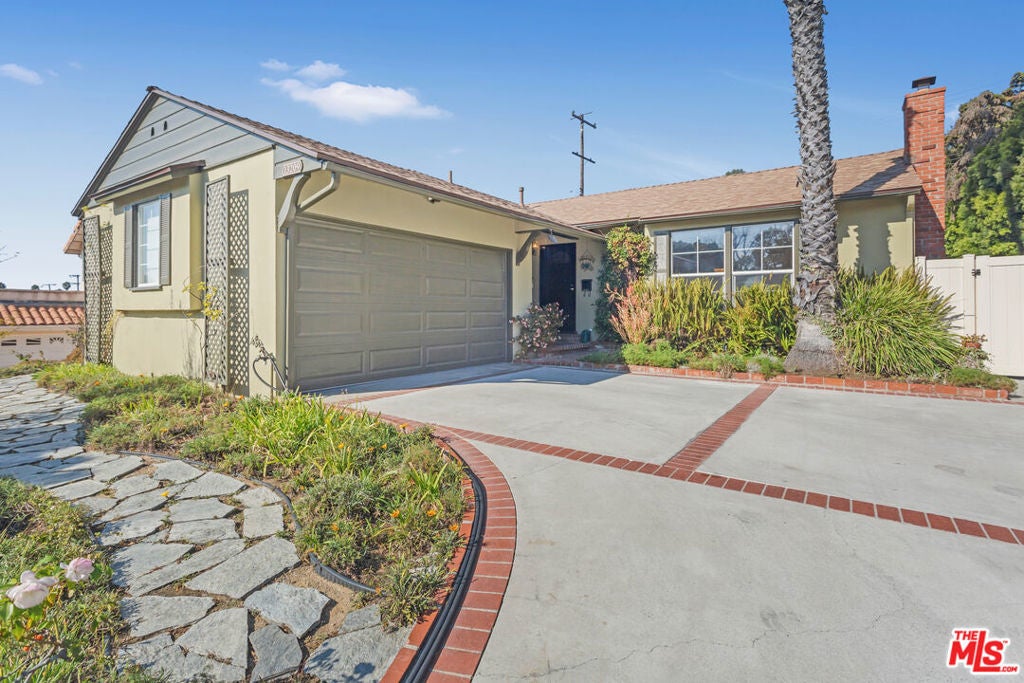 Photo of Listing #24466299