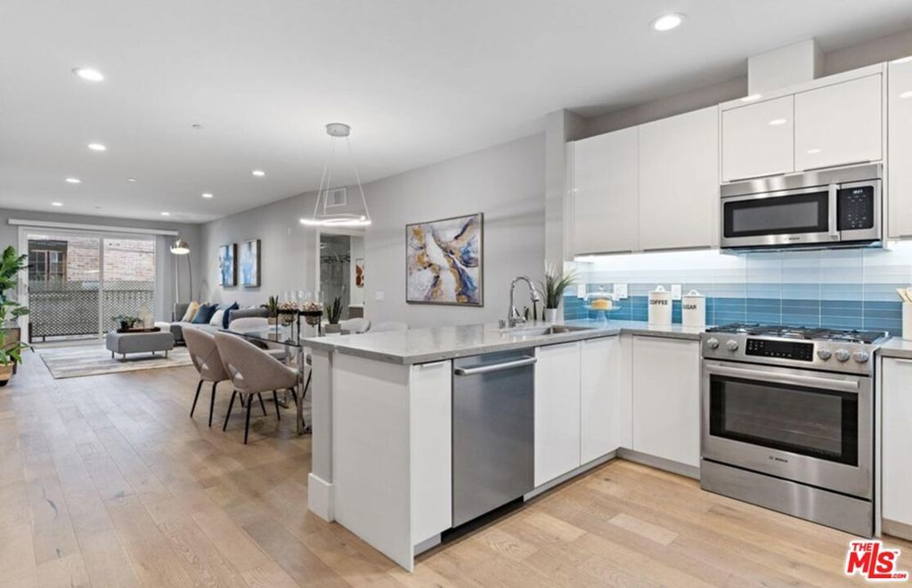 Photo of Listing #24466899