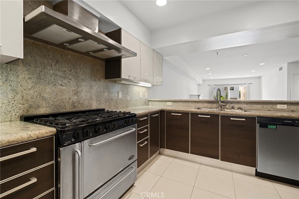 Photo of Listing #SR24244440