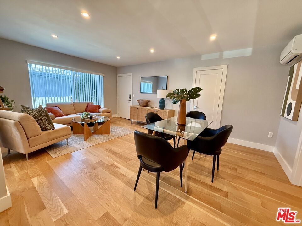 Photo of Listing #24469511