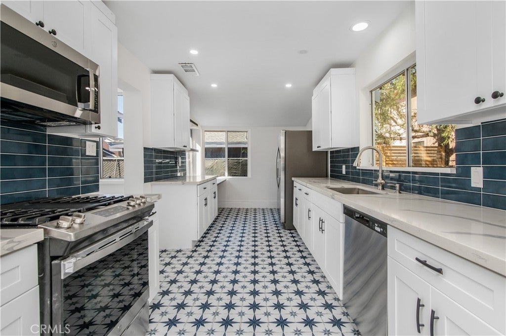 Photo of Listing #OC24244491