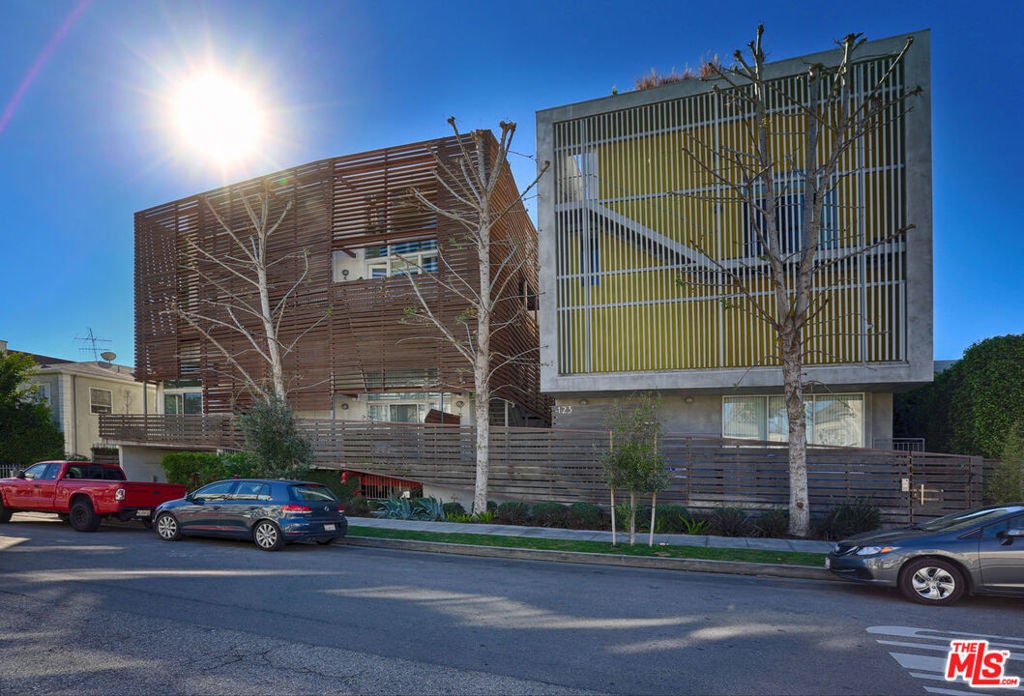 Photo of Listing #24470225