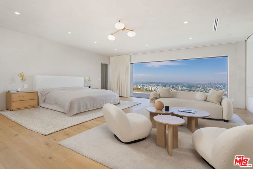 Photo of Listing #24469129