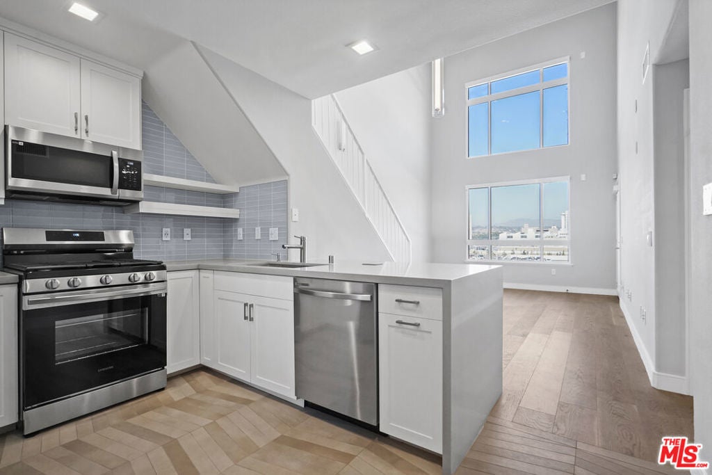 Photo of Listing #24469405