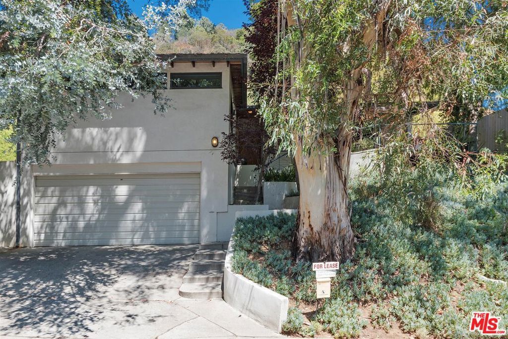 Photo of Listing #24463441