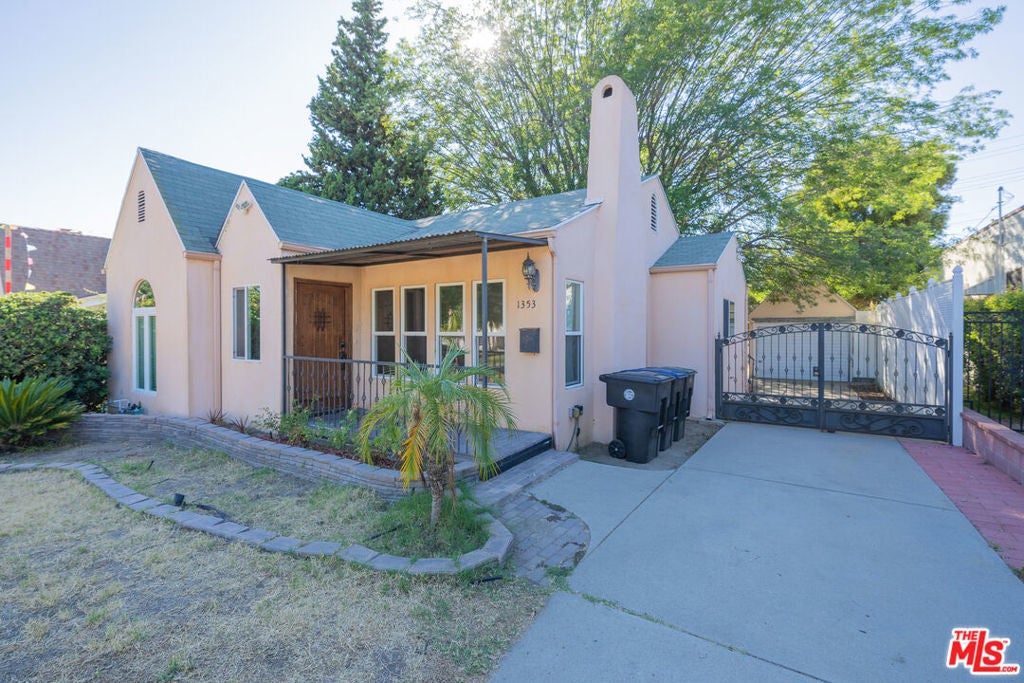 Photo of Listing #24472699