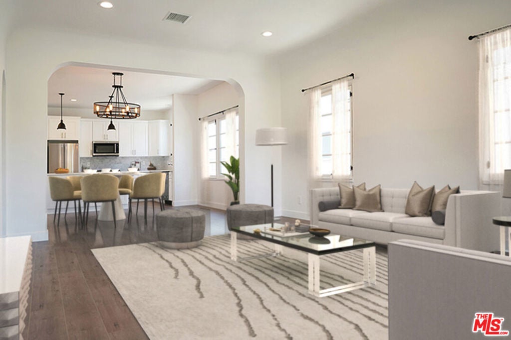 Photo of Listing #24473093