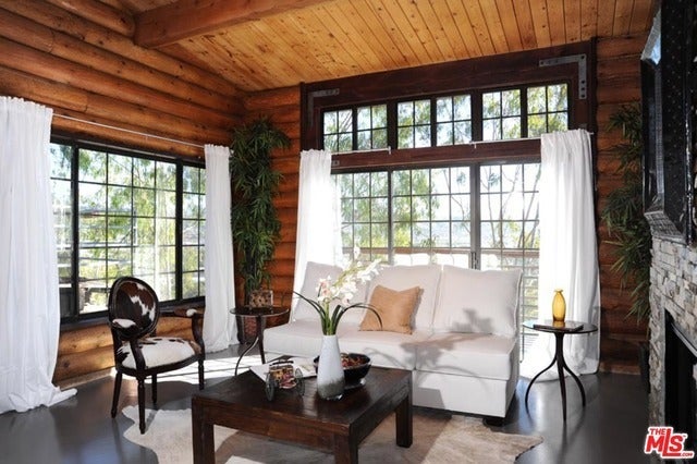 Photo of Listing #24472957