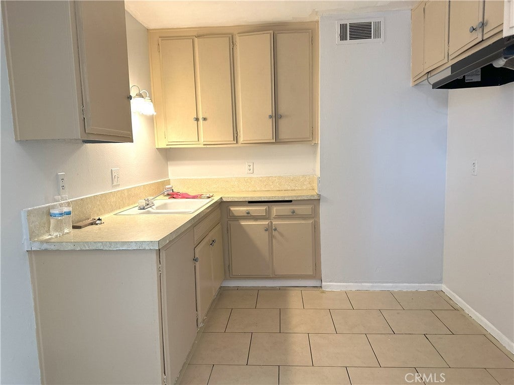 Photo of Listing #DW24251541