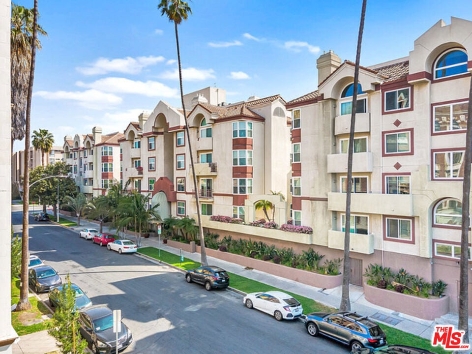 Photo of Listing #24473711